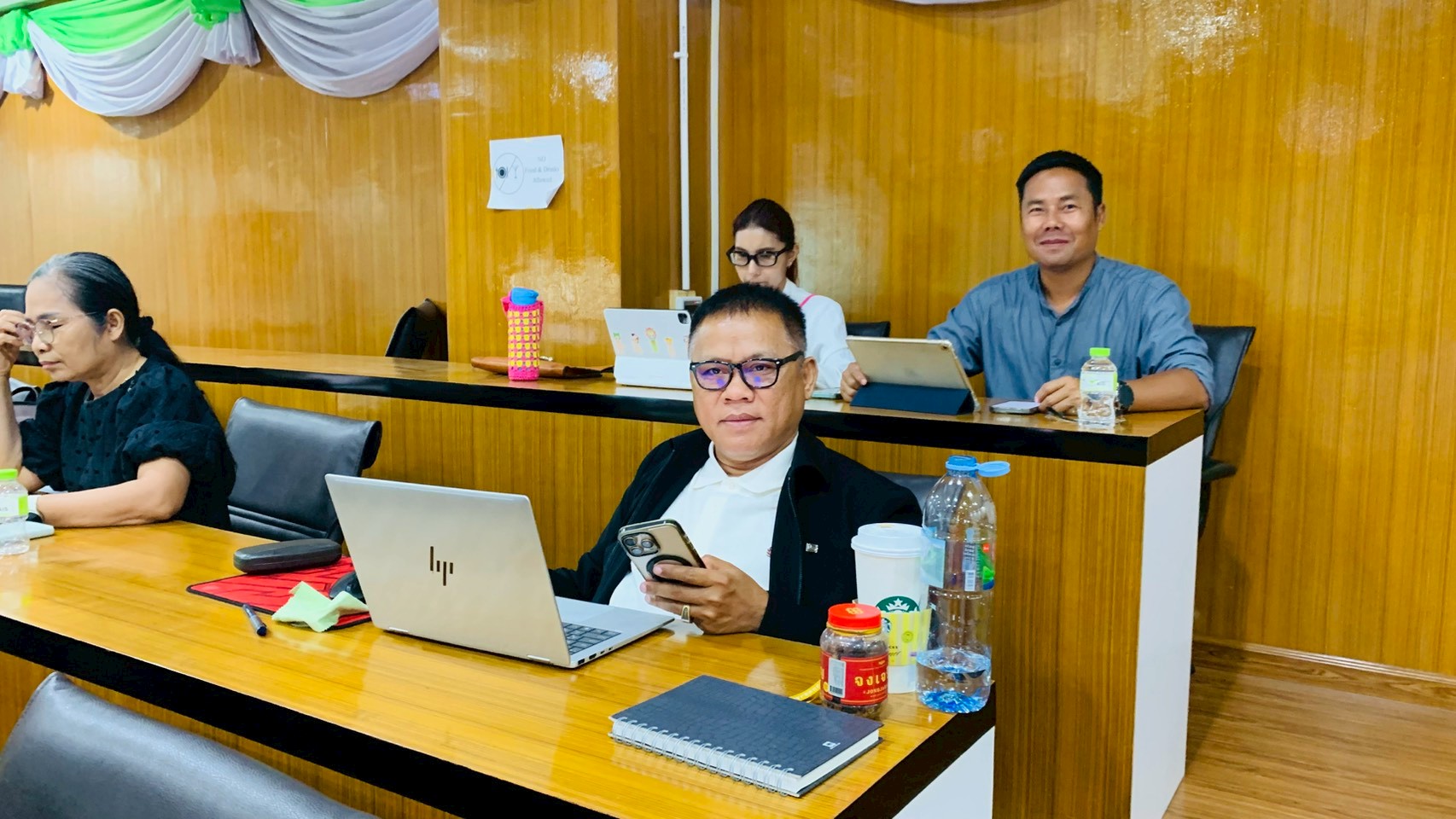 ฟังบรรยายพิเศษ หัวข้อ "การประยุกต์ใช้ AI เพื่องานวิจัย" - รูปภาพ 15